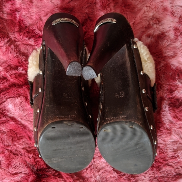 Authentic Michael Kors Clogs - Picture 6 of 6